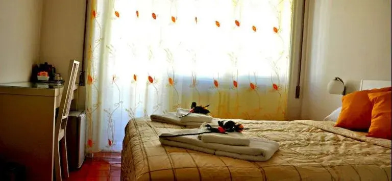 Your Rhome B&B