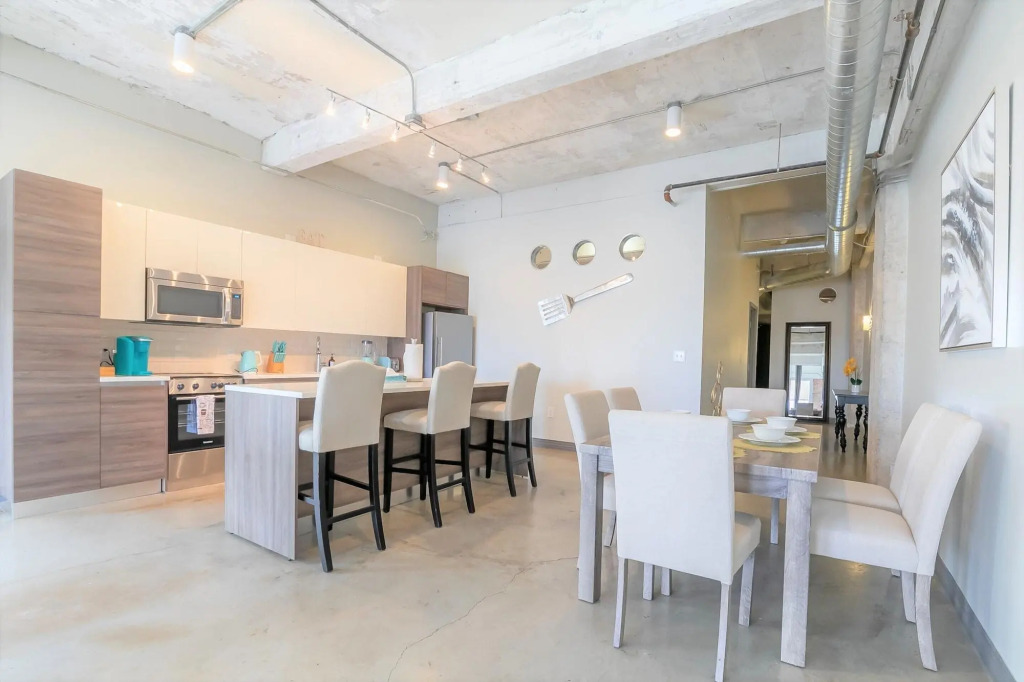 Luxury Downtown Dallas Stay by Amyfinehouse