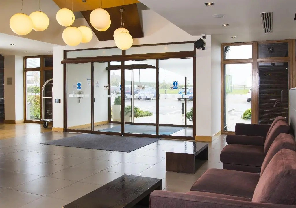 Holiday Inn Express London - Epsom Downs by IHG