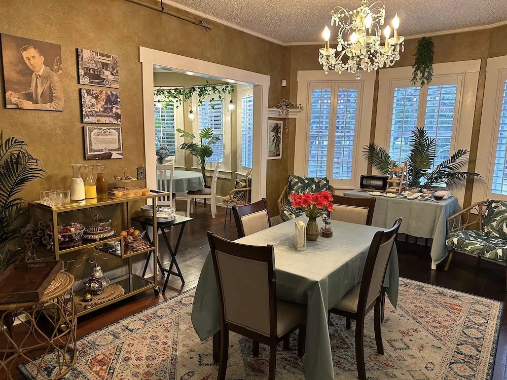 Beach Drive Inn Bed & Breakfast