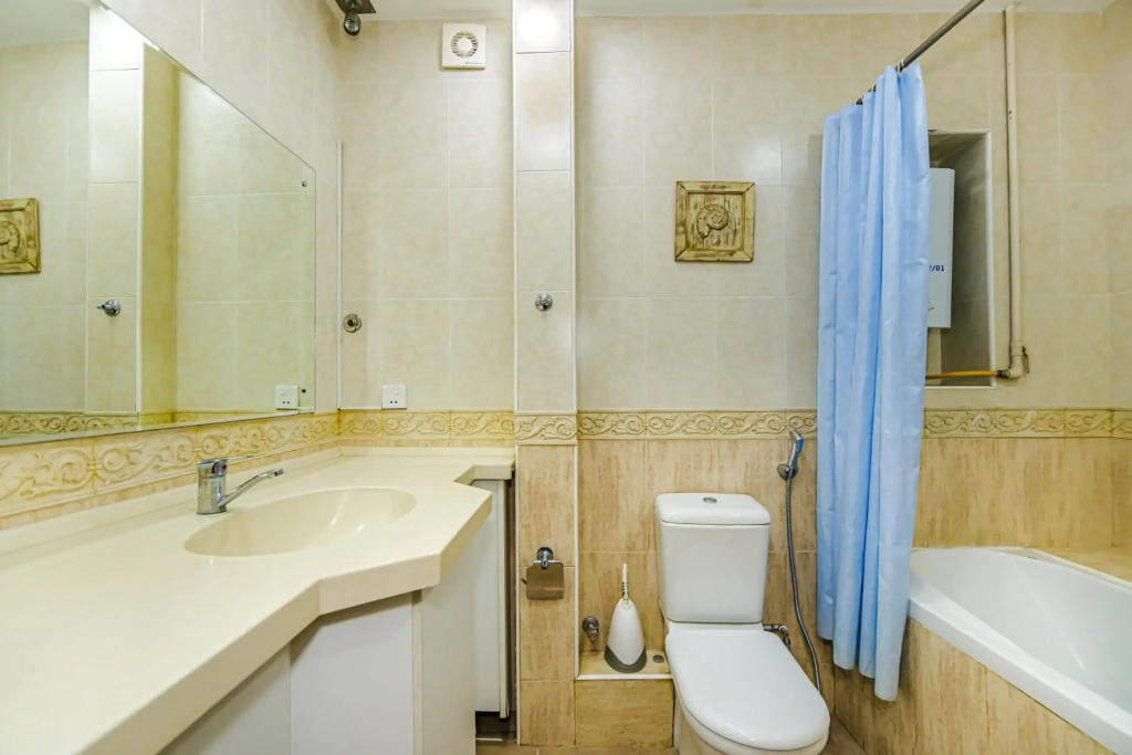 M Estate. Targovu. Nizami Street 4 room. (021).