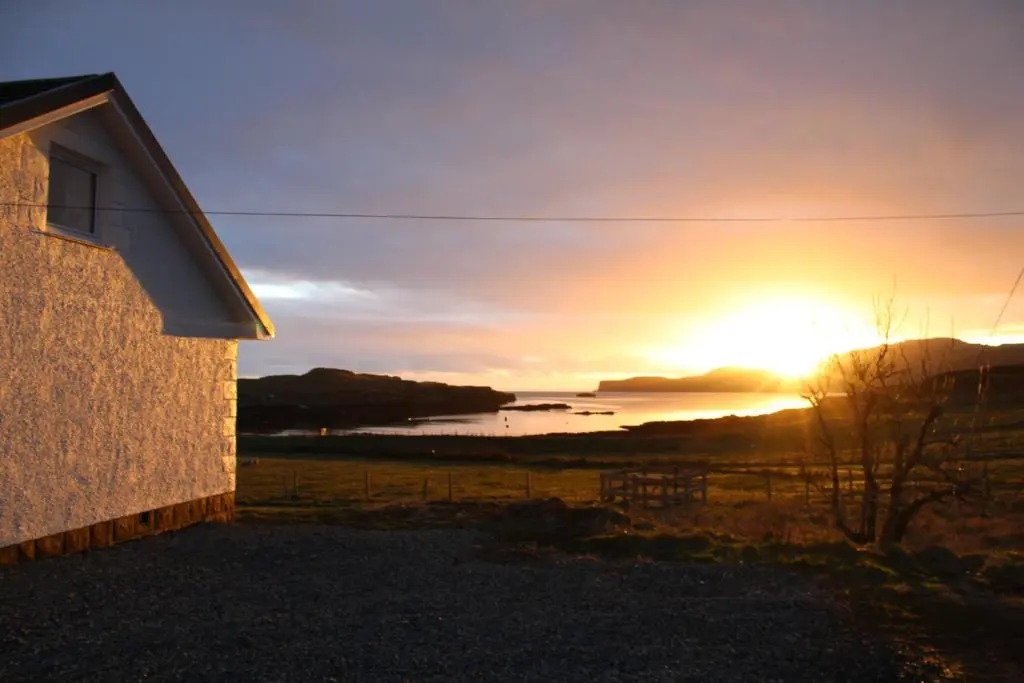 The Loft at Strathardle - Lochside Apartment, Isle of Skye