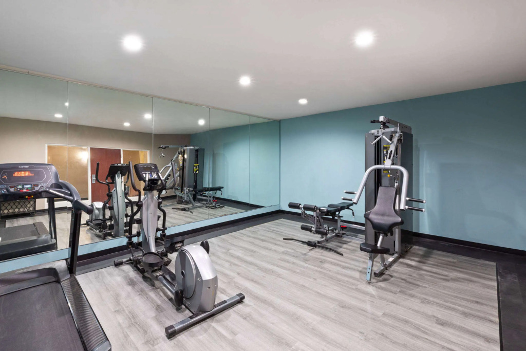 Super 8 by Wyndham Lubbock West