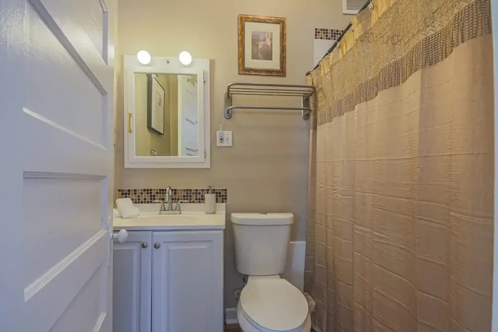 Comfy One Bed Apartment in Forest Park