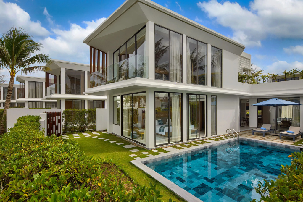Royal Beachfront Villas & Spa Hoi An Danang