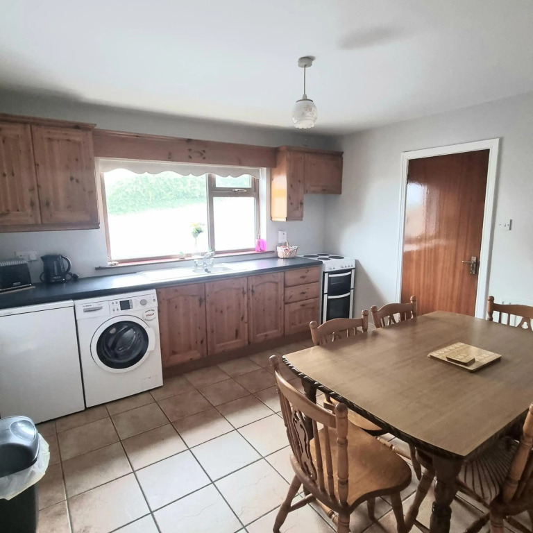 Ardaravan Townhouse, Buncrana by Wild Atlantic Wanderer