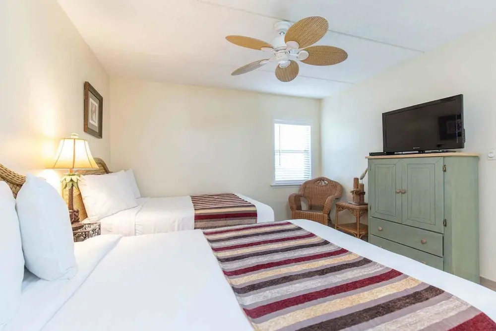 Suntide II Condominium 504