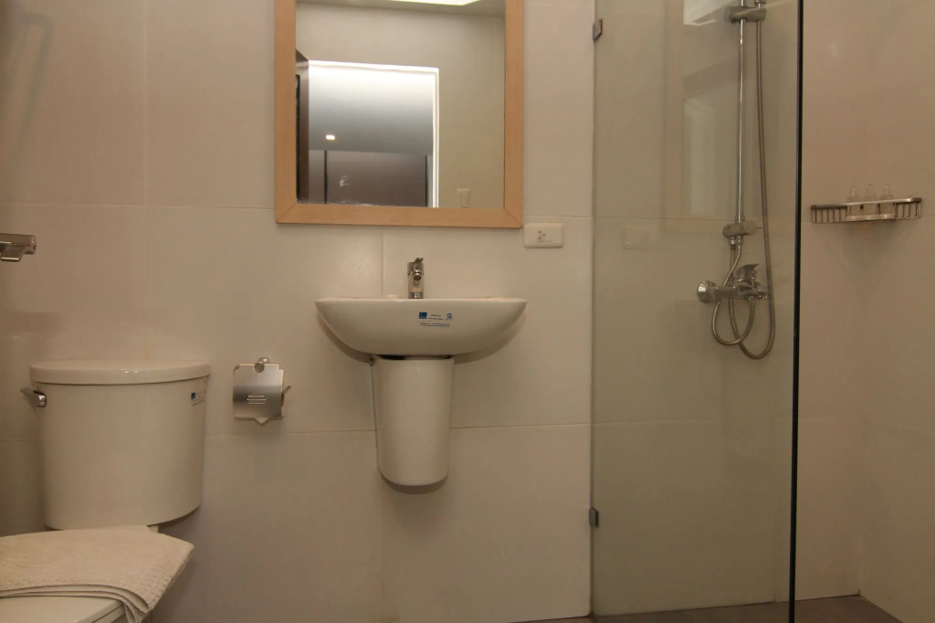Mabolo Royal Hotel