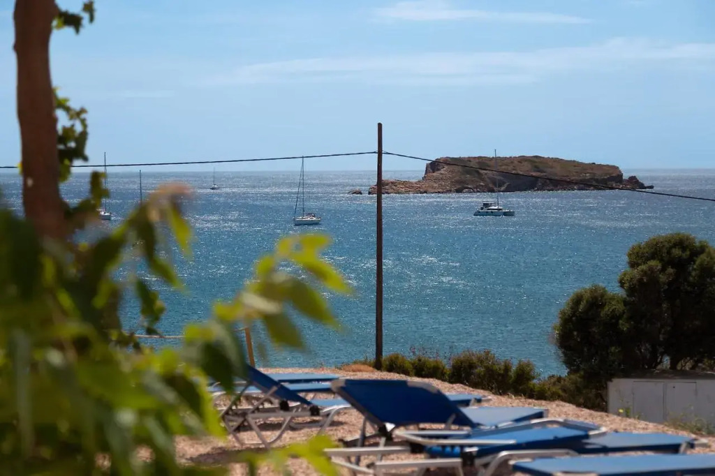 Poseidon Apartments and Villas by the Sea