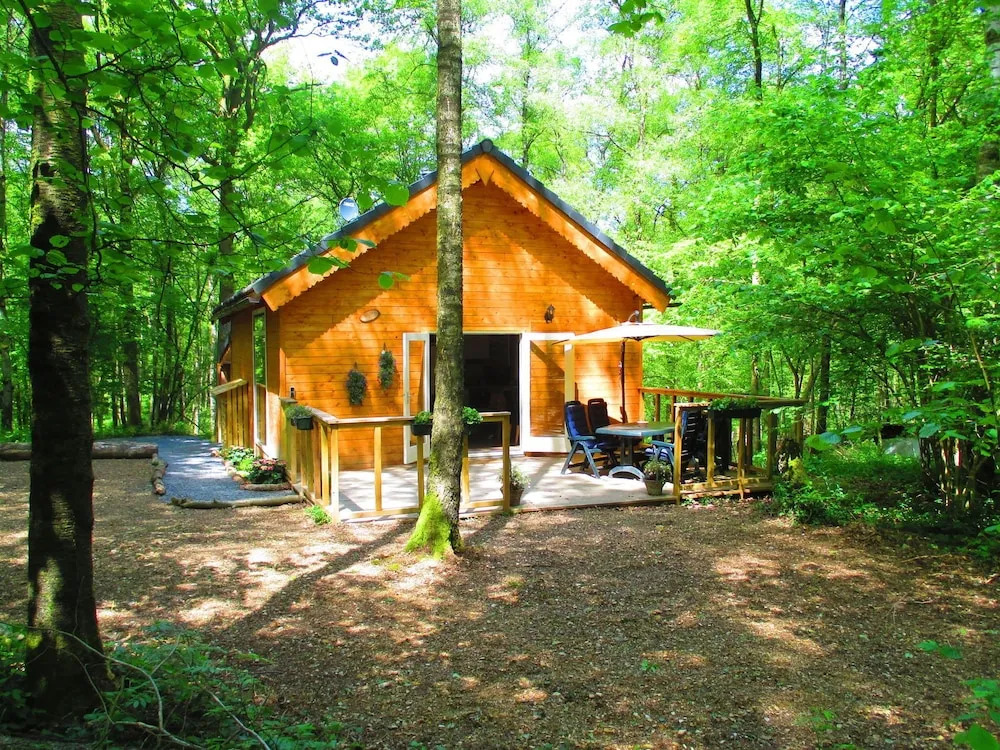 Cozy Chalet in Oignies-en-Thierache with Sauna