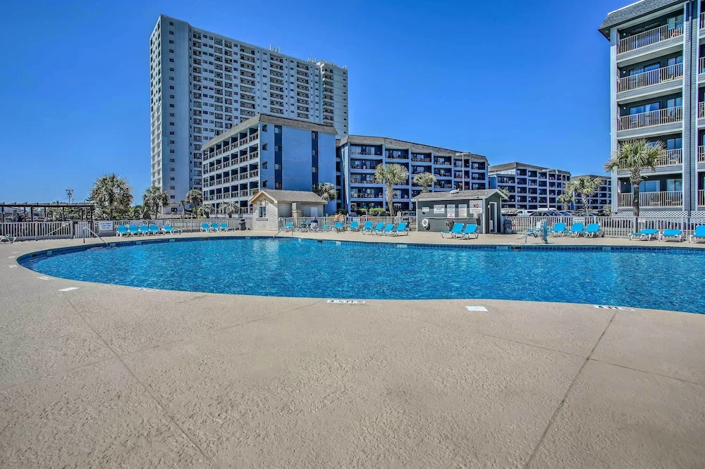 Cozy Myrtle Beach Escape With Resort Amenities!