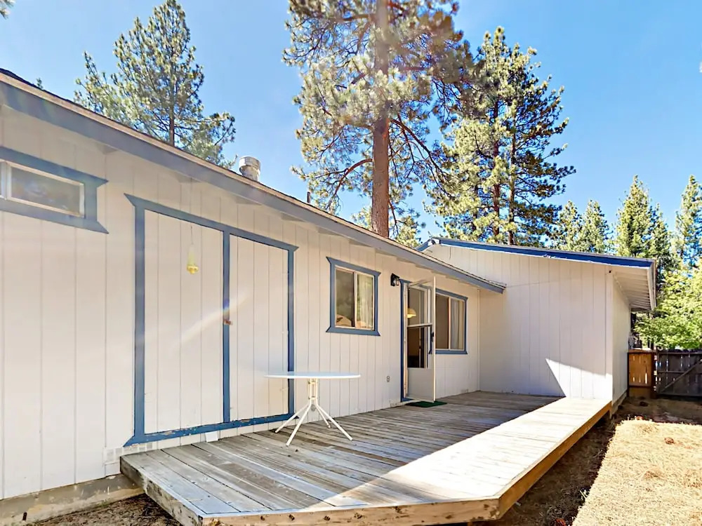 828 Alameda Ave Home - 3 Br home by RedAwning