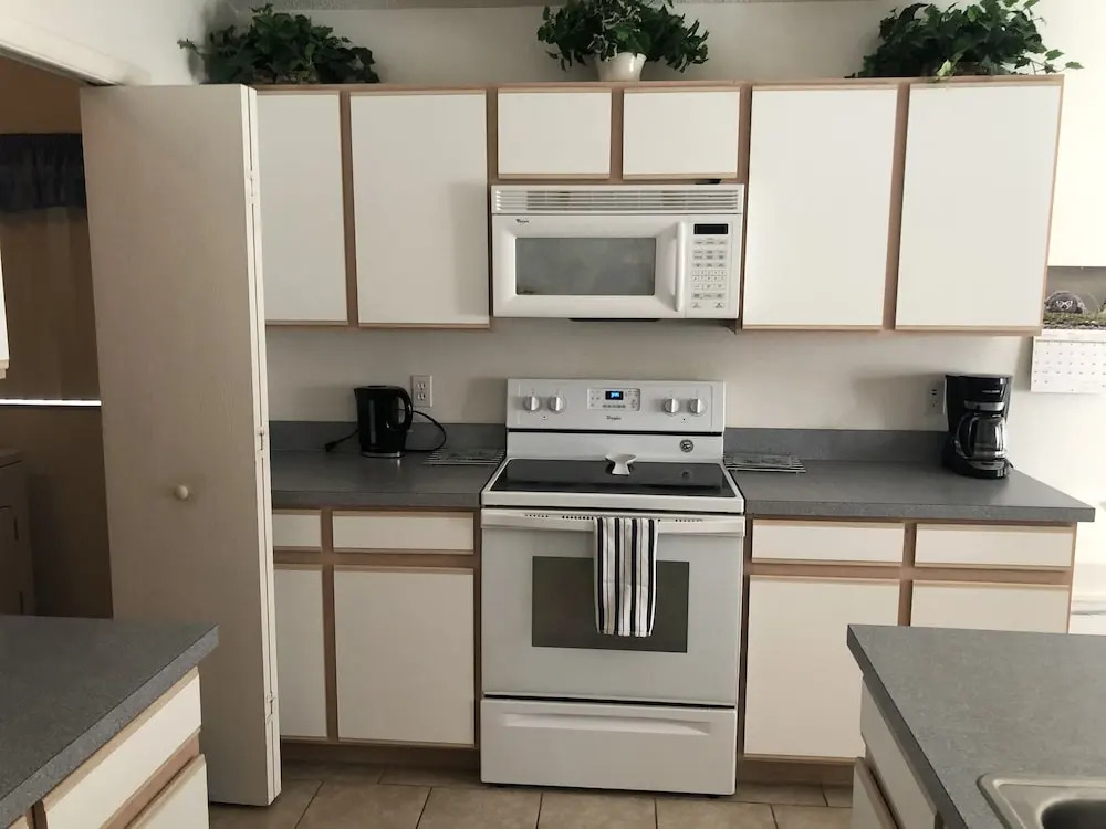 Lovely 4 Bed Home with Private Pool in Disney Area HL249CC