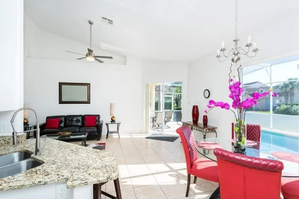 Tuscan Hills 3 Bed, 2 Bath Courtyard Villa 3 Bedroom Villa by Redawning
