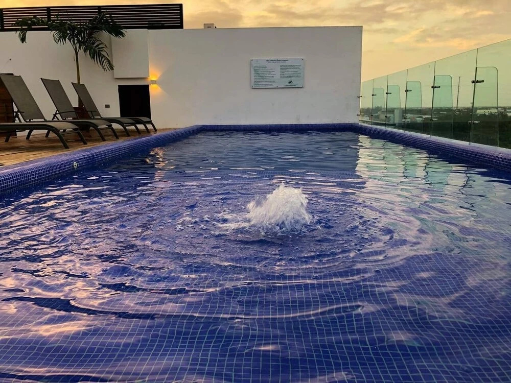 3-br Condo, Partial Ocean View, 2blocks From Ocean