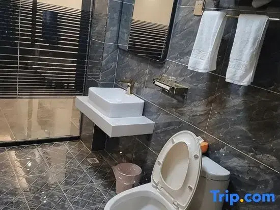 Xinglong Business Hotel (Zhangzhou Haicheng)