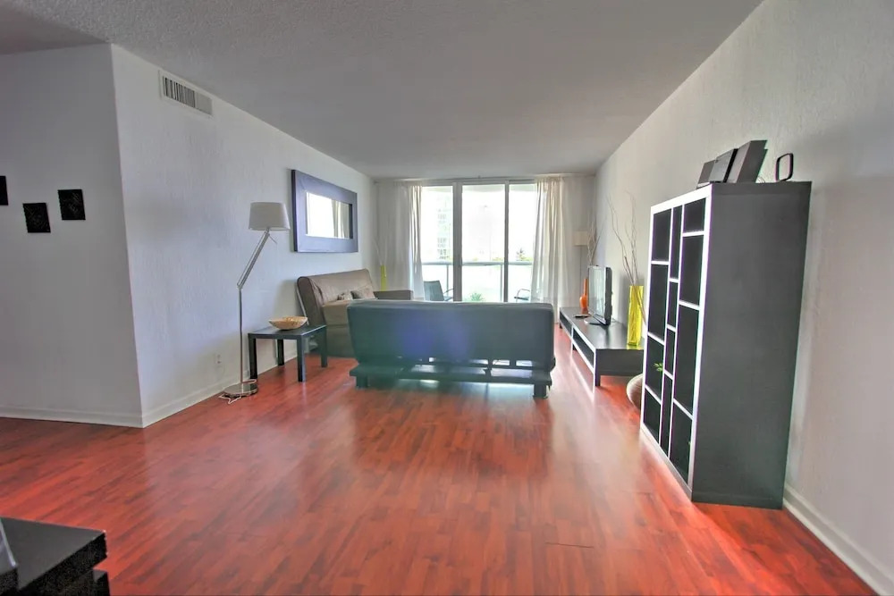 Tides - Private Condo