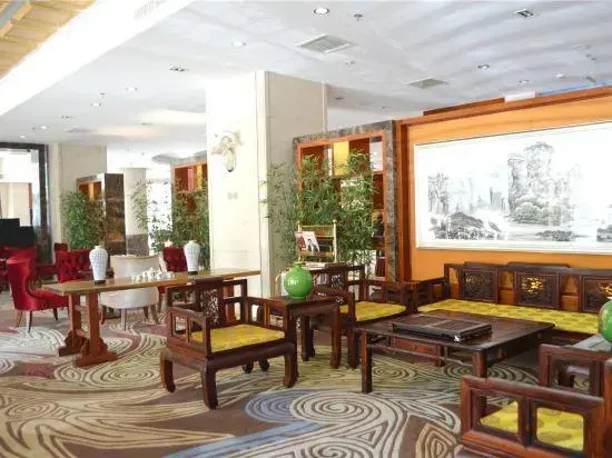 Chun Xue Four Seasons Hotel