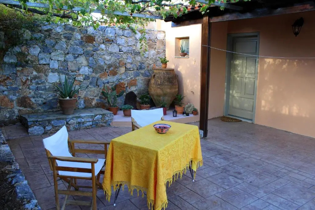 Anatolí Village House