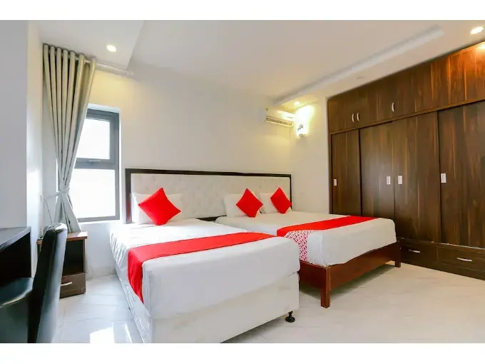 Chieu Duong Hotel by OYO Rooms