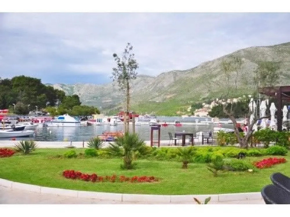 Apartments Pero