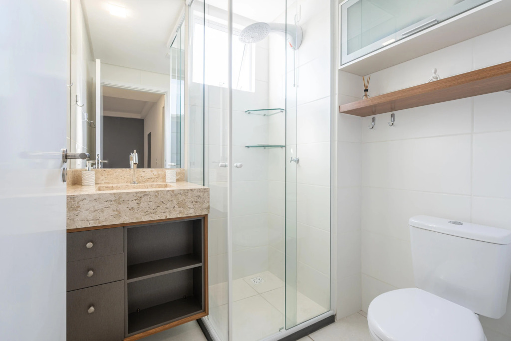 Apartamentos em Bal Piçarras 150M DA PRAIA com Sacada Wi Fi, Piscina, Portaria 24h, Playground e vaga de GARAGEM