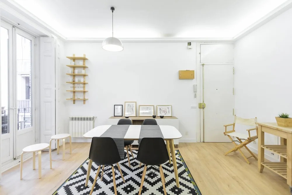 Dobo Rooms Zurbano I