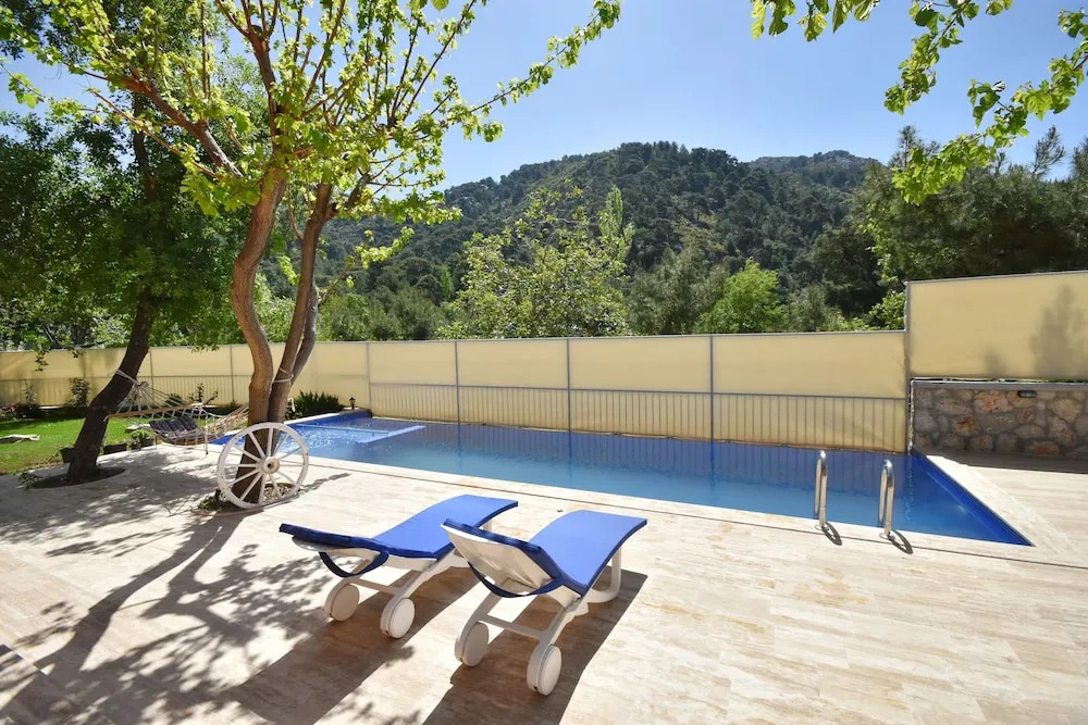 Villa Yayla by Helaltatilvillari