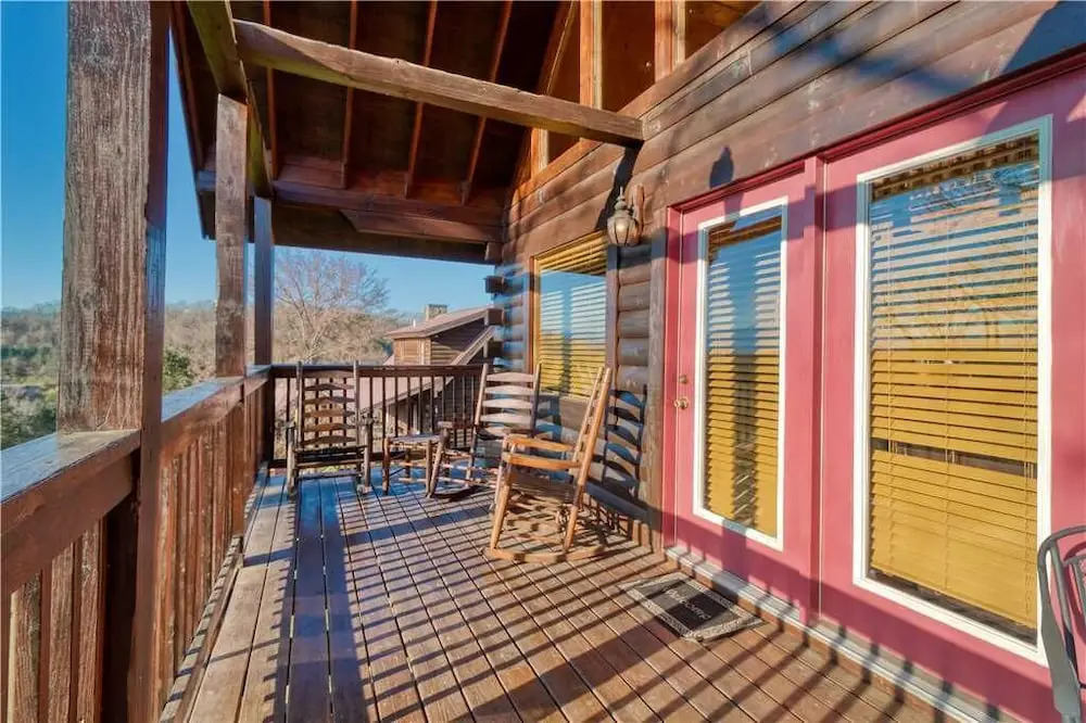 Smoky Mountain Retreat - Five Bedroom Cabin