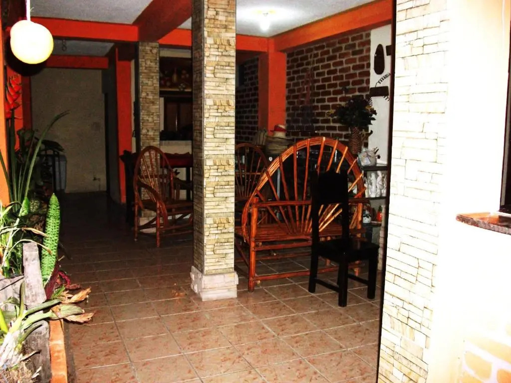 Hotel & Hostal Yaxkin Copan
