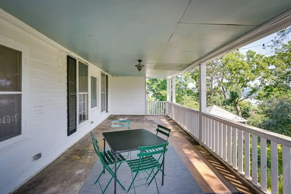 Coxsackie Home w/ River Views: Walk to The Wire!
