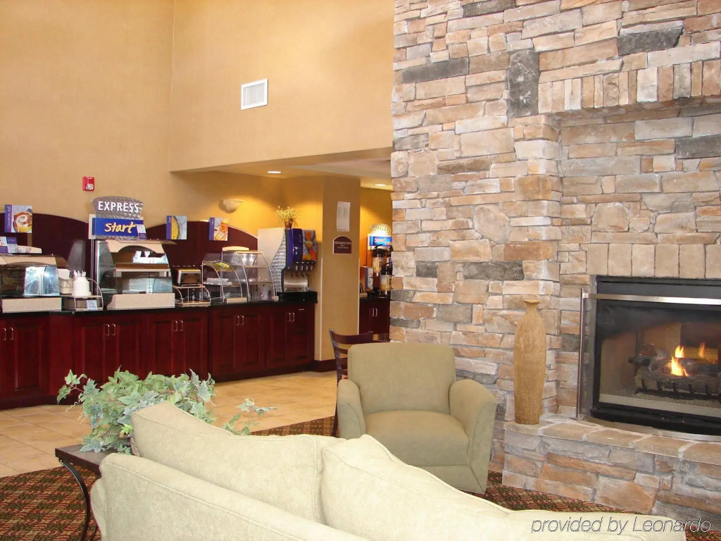 Holiday Inn Express Hotel & Suites Lexington-Downtown University by IHG