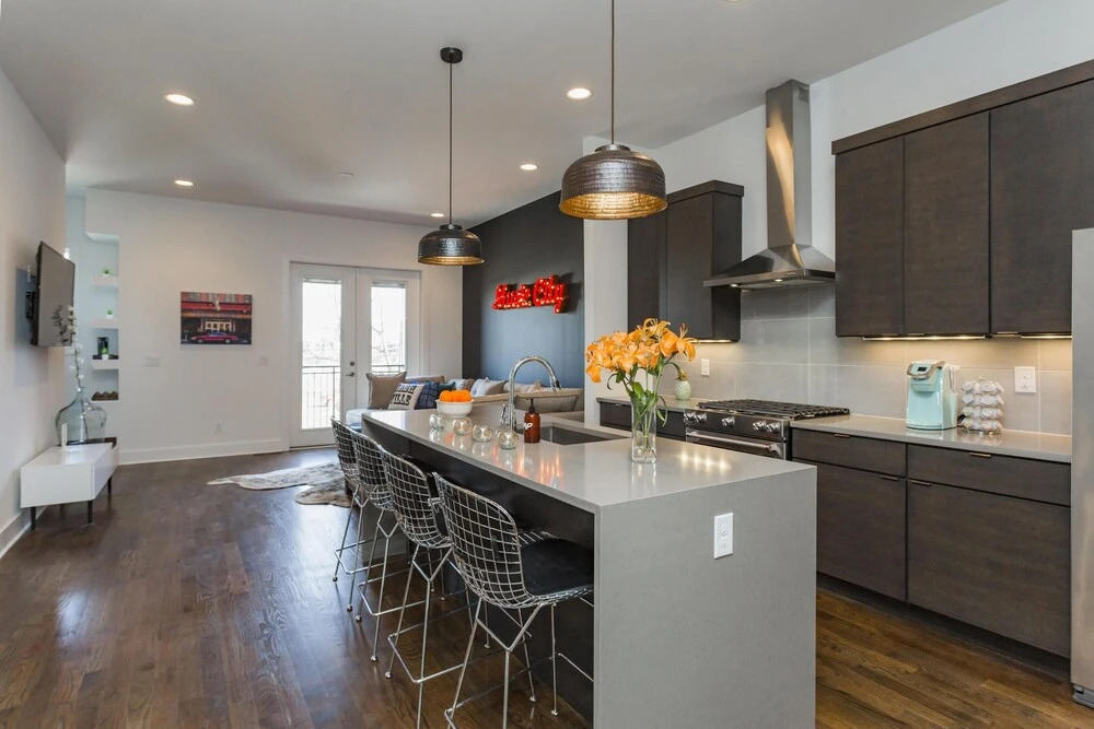 Bach Plex Sleep up to 48! Downtown Views & Tons of Outdoor Space!