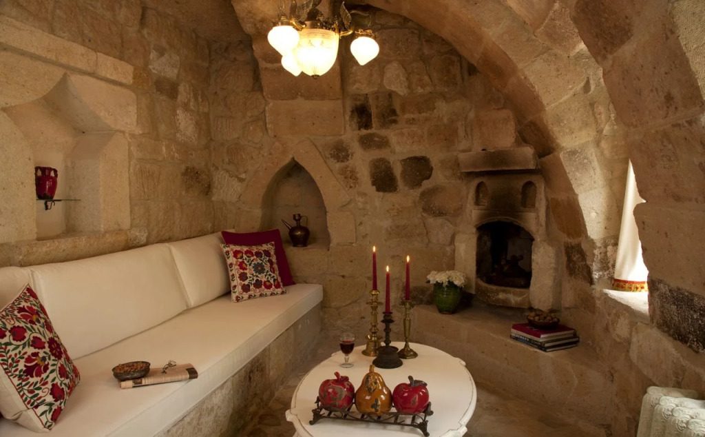 Hezen Cave Hotel