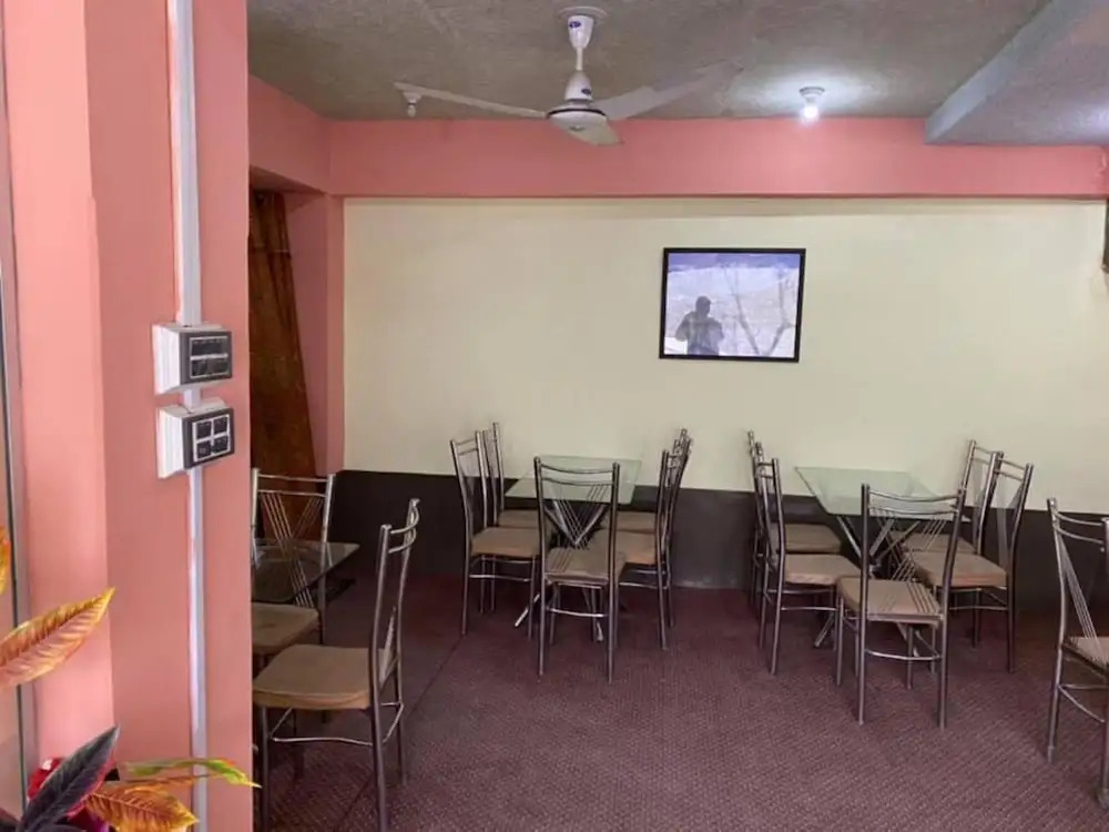 Golden Bite Hotel And Restaurant