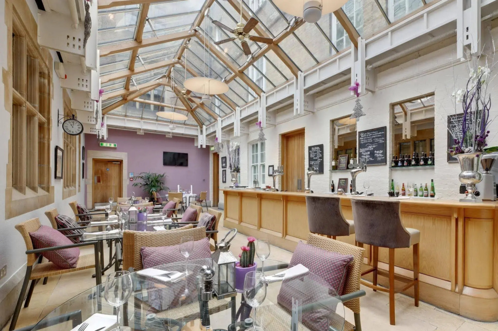 Fanhams Hall, Exclusive Collection