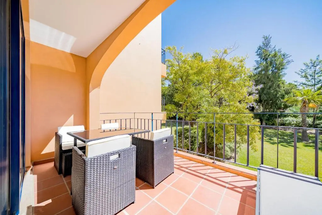 AL - W Residence Golf F5
