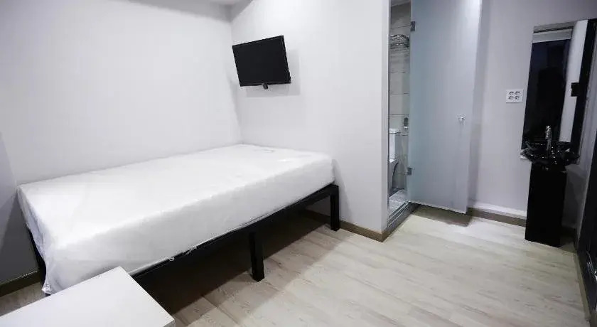 Seoul N Hostel