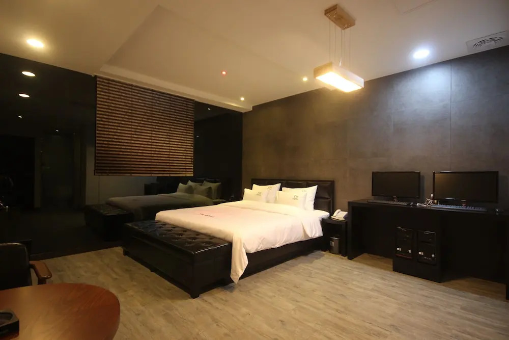 IM Hotel