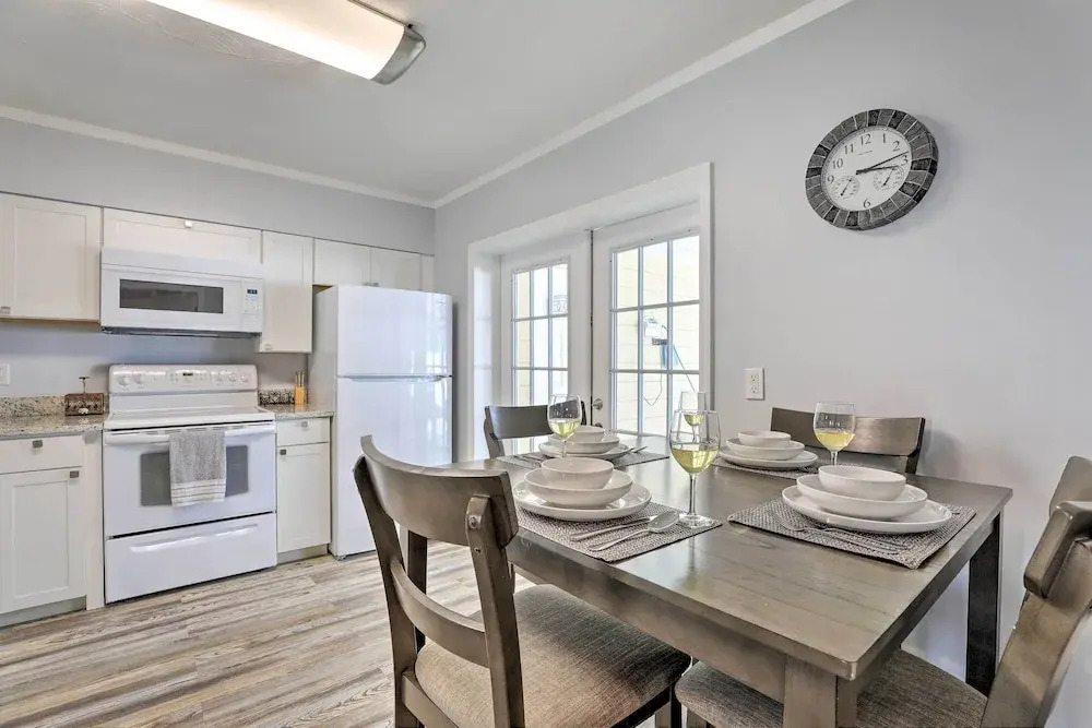 9 Mi to Beaches Home with Pool and Patio in Bradenton