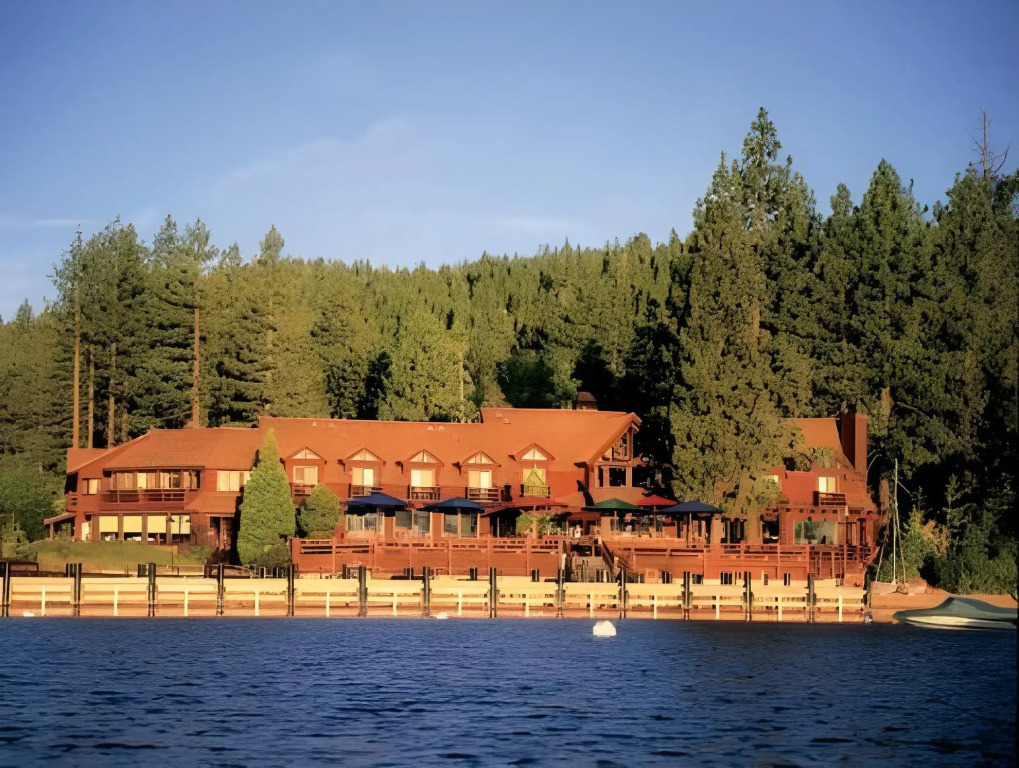 Sunnyside Restaurant & Lodge
