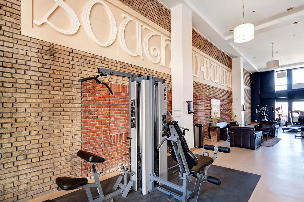 2 Floor Mezzanine Condo Near Convention Center