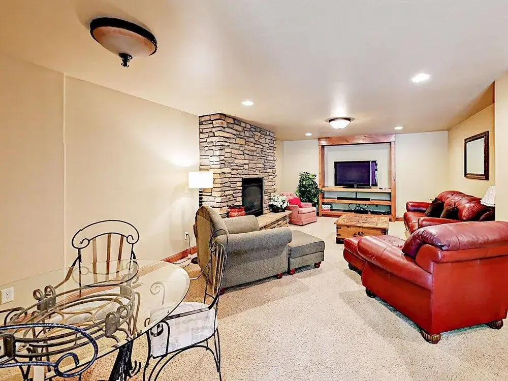 566 Fuller Placer Rd - 4 Br Duplex