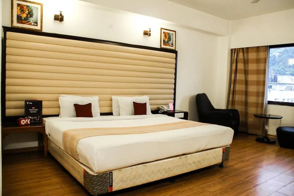 OYO 8450 Hotel Grand Starline