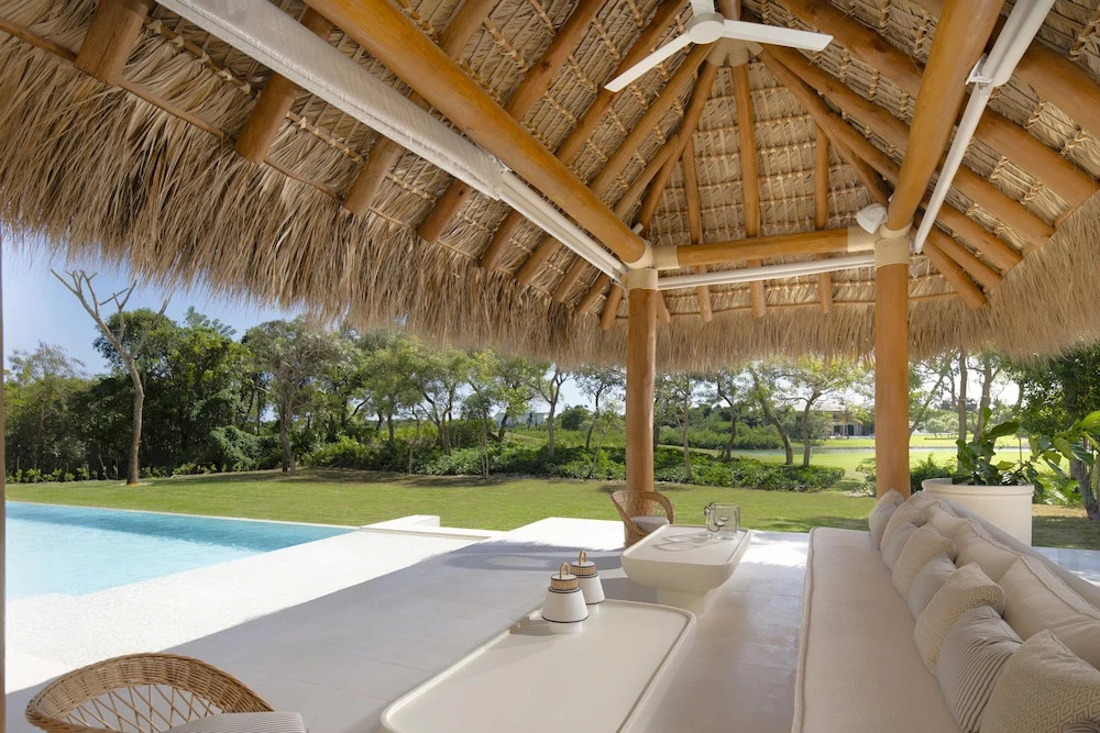 Villa Escondida by Lumina