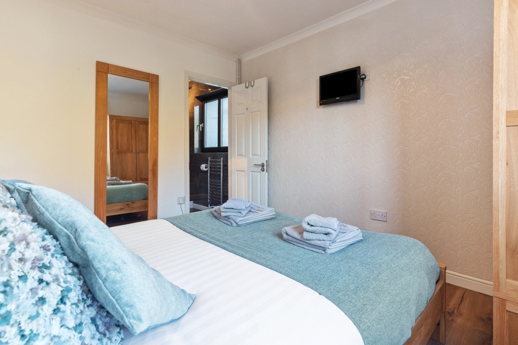 Hazelglade Cottage - Hot Tub, Games Room, Pet Friendly