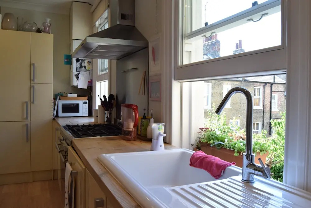 2 Bedroom House in Chelsea