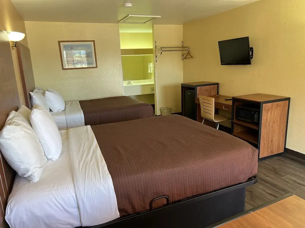 Executive Inn & Suites Near Lackland AFB
