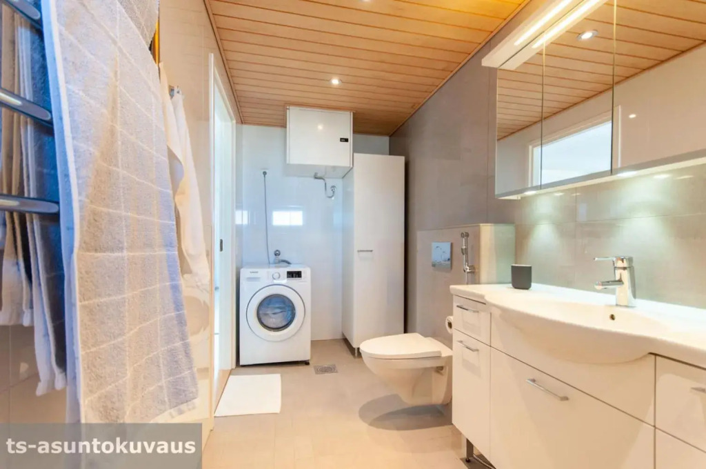The Best View in Turku with private balcony, sauna, car park