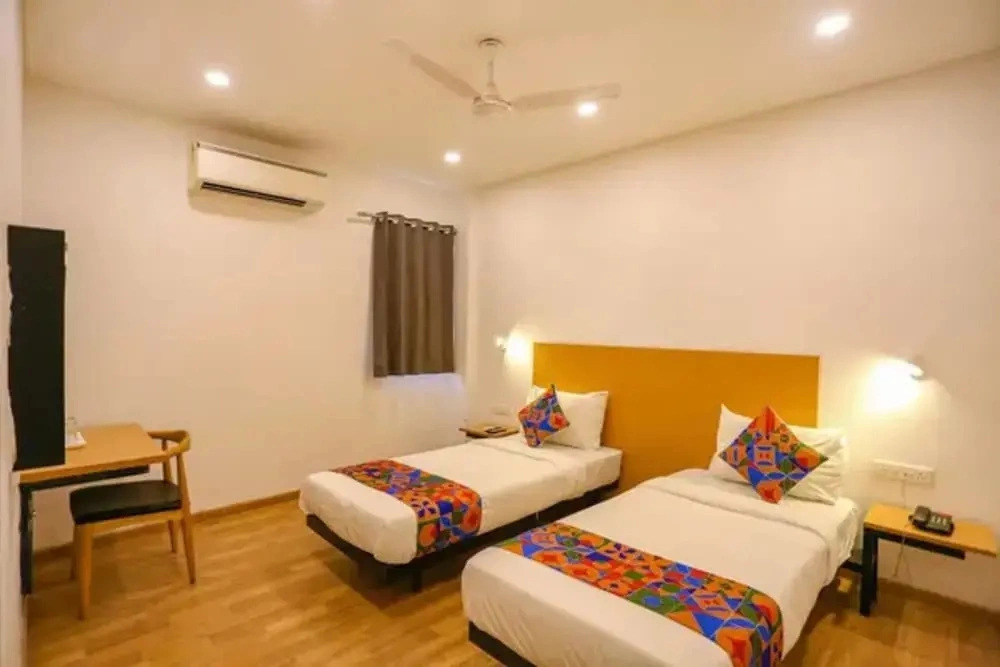 Fabhotel Nishkarsh